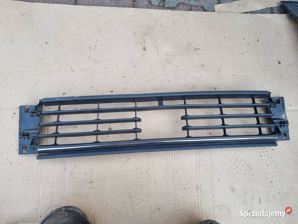 KRATKA ZDERZAKA PRZÓD VW POLO V 6R0 6C0853677C