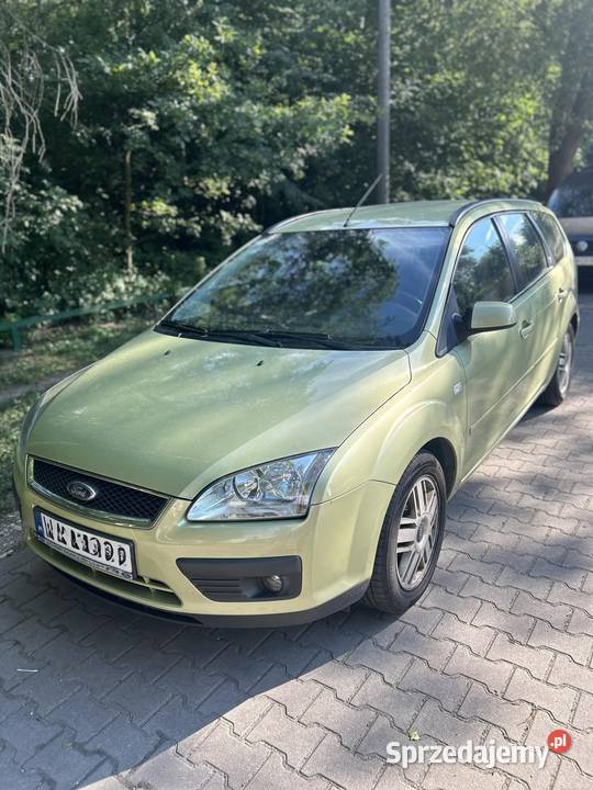 Ford Focus 2005 r 16 benzyna opony zimowe Warszawa sprzedam