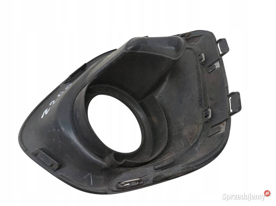 KRATKA 8321A536 PRAWY PRZÓD ZDERZAKA Mitsubishi