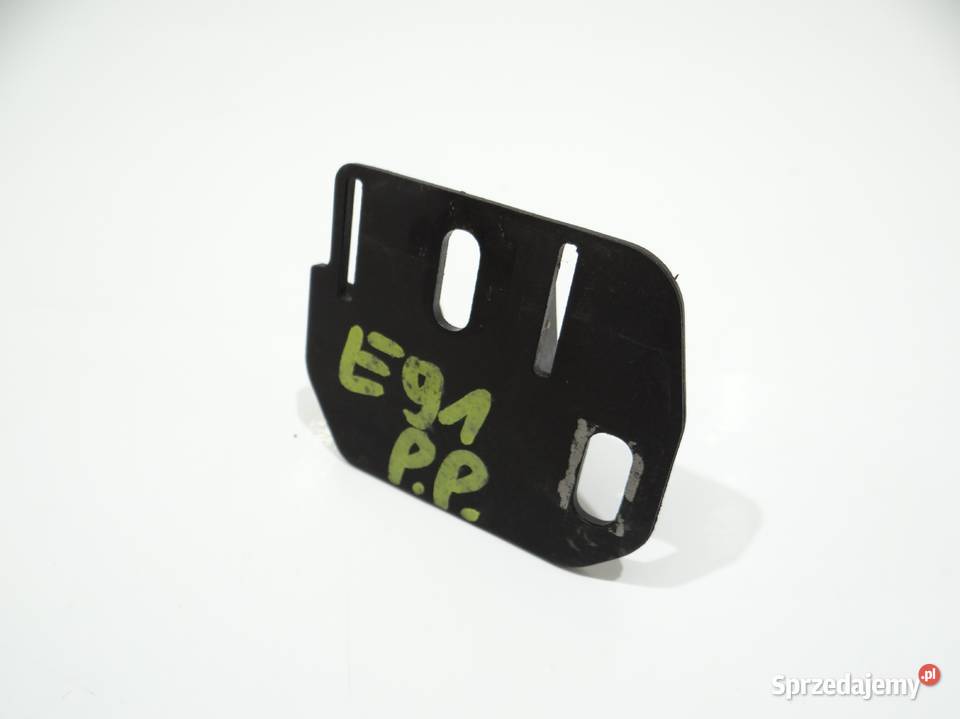 UCHWYT MOCOWANIE LAMPY PRAWE BMW E90 E91 LCI Strzyżewice sprzedam