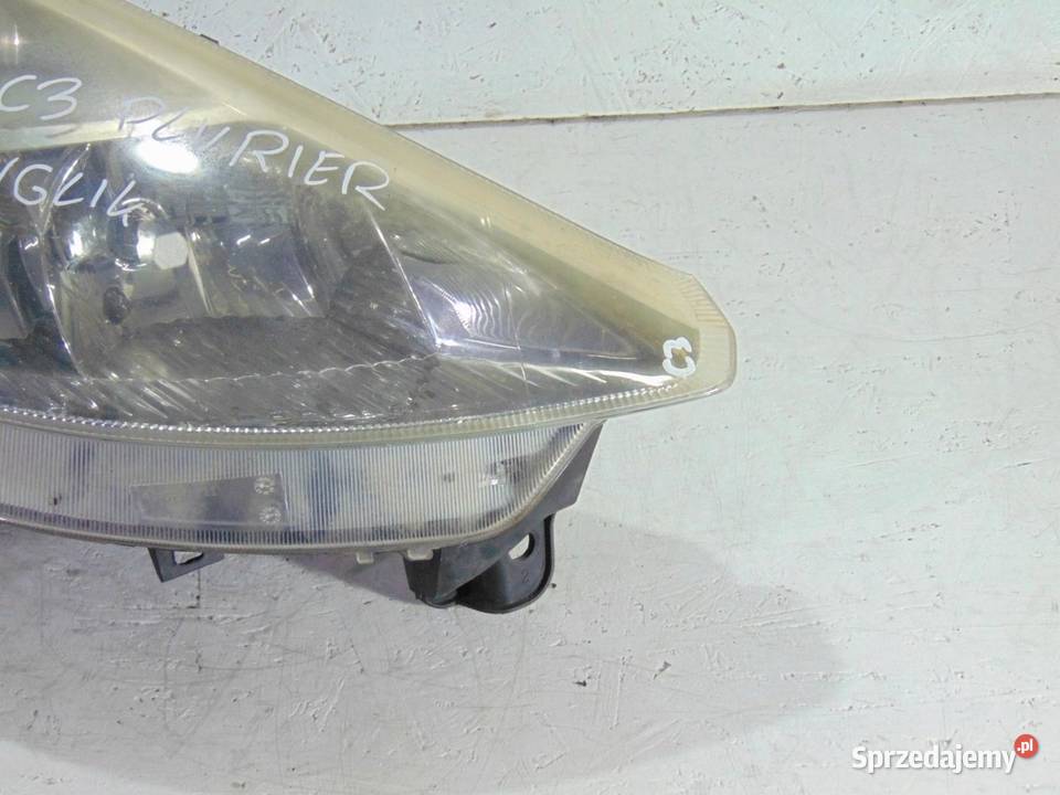 LAMPA PRAWA PRZEDNIA PRZÓD ANGLIK KIA CARENS II