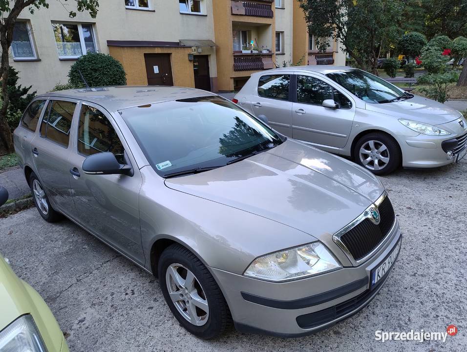 Skoda Octavia II kombi 16 MPI LPG 2011 przebieg Kraków