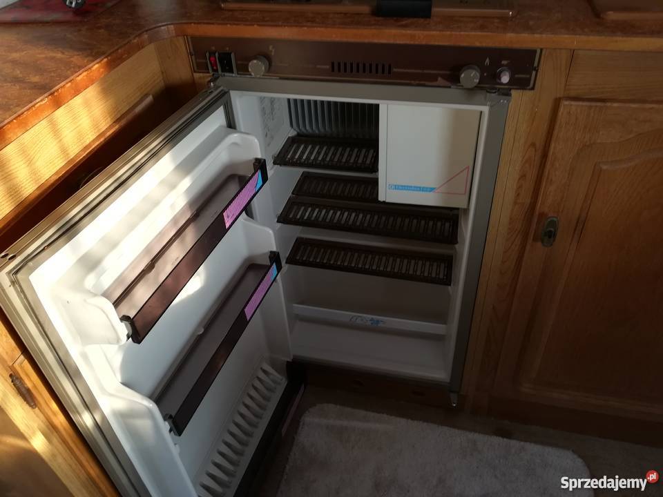 PRYWATNA ZADBANA z PRZEDSIONKIEM Burstner Lux Rok produkcji 1987 Małdyty