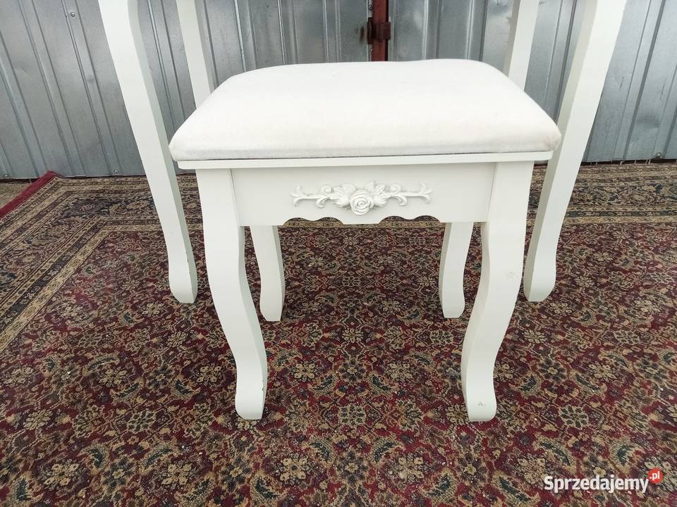 Toaletkę sprzedam Borówno sprzedam