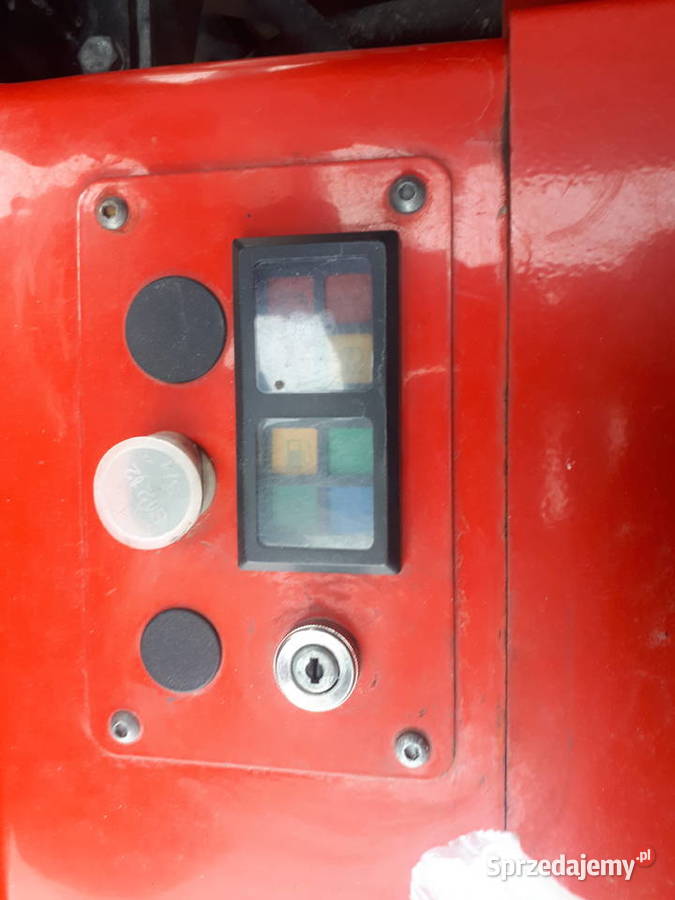 Samojezdna kosiarka zbierająca z wysokim wysypem małopolskie Głogoczów