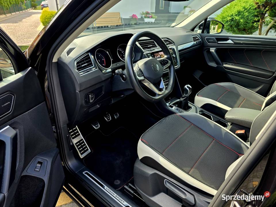 Volkswagen Tiguan 20 TDI SCR Urban Sport światła do jazdy dziennej Będzin