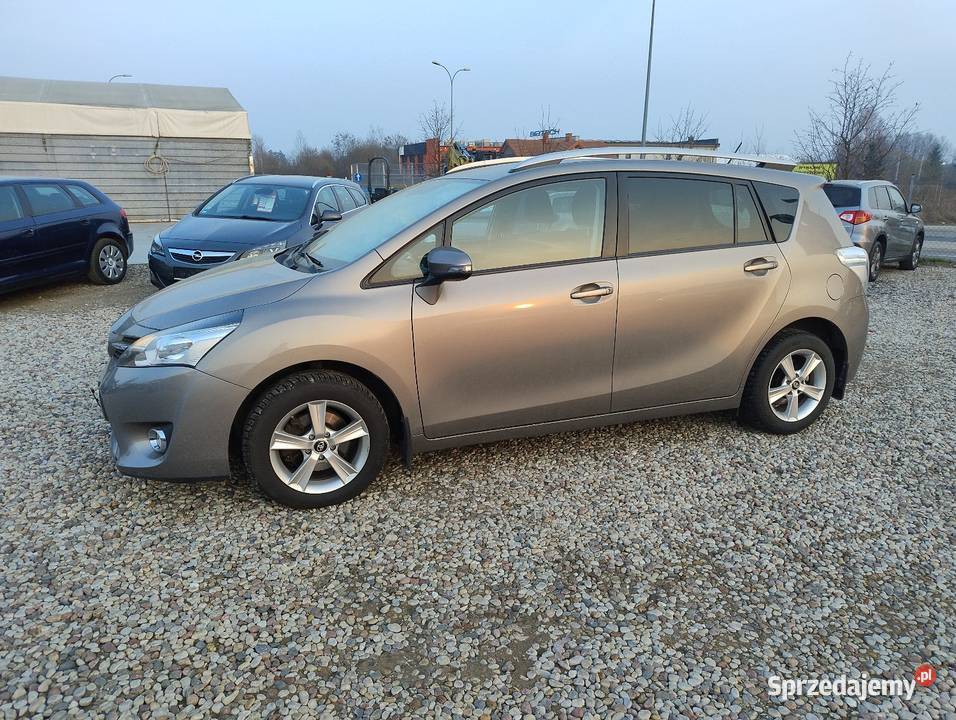 Toyota Verso 18 benzyna 7 osobowa navi kamera relingi dachowe Białystok