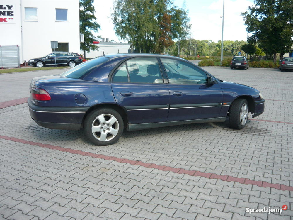 Opel Omega 20 16V 100 EDITION 99 radio / CD