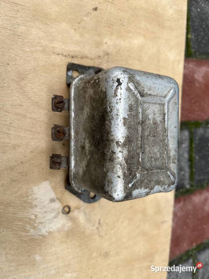 Regulator napięcia do Syreny 105