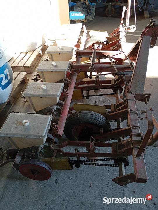 Siewnik do buraków nieuszkodzony Złotniki Kujawskie