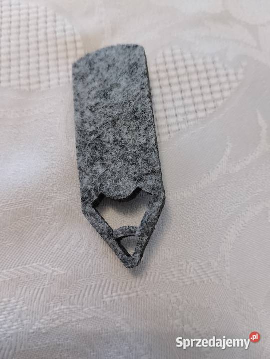 BROSZKA filcowa szara kształt ołówka filc Oborniki