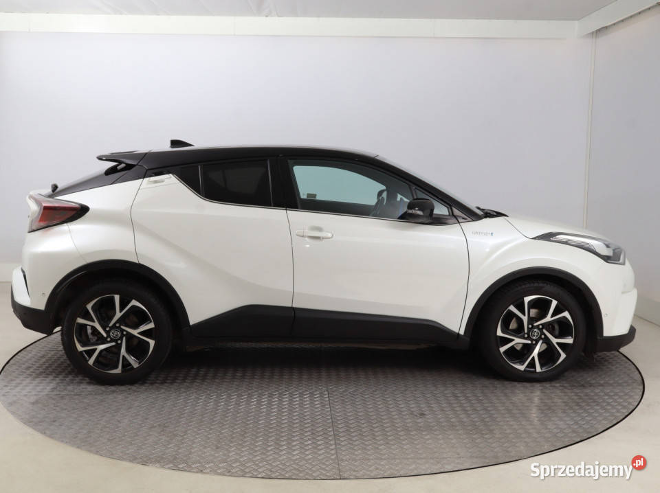 Toyota CHR 18 Hybrid biały Bielany Wrocławskie