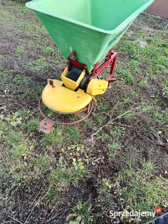 Rozsiewacz do nawozu Motyl Iłża