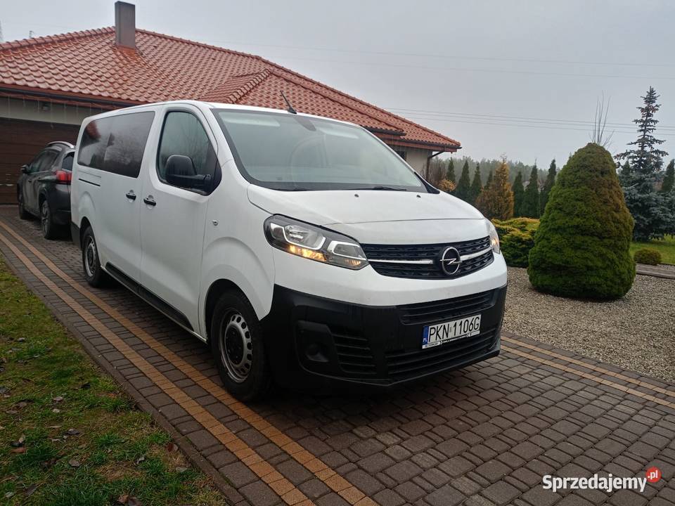 Opel Vivaro wersja long 9 osób VAT 23 wielkopolskie sprzedam