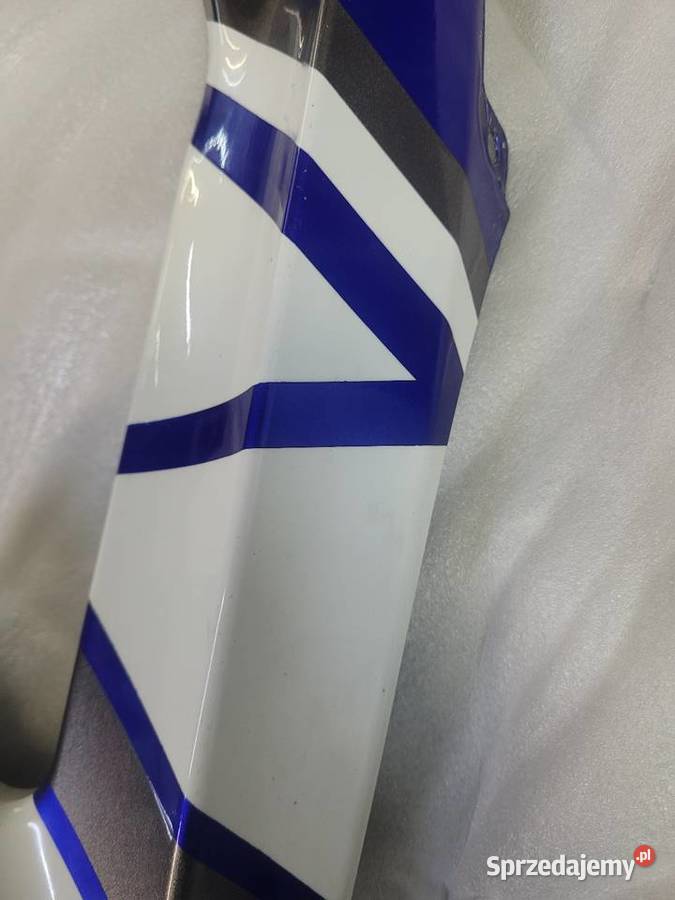 Yamaha YZFR6 R6 RJ11 2007 owiewka łyżwa plastik Nowy Tomyśl