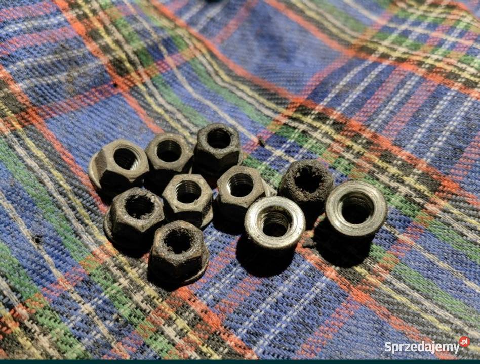 Nakrętki kolektora ssącego BMW e31 e32 e34 e38 osobowe Żory sprzedam