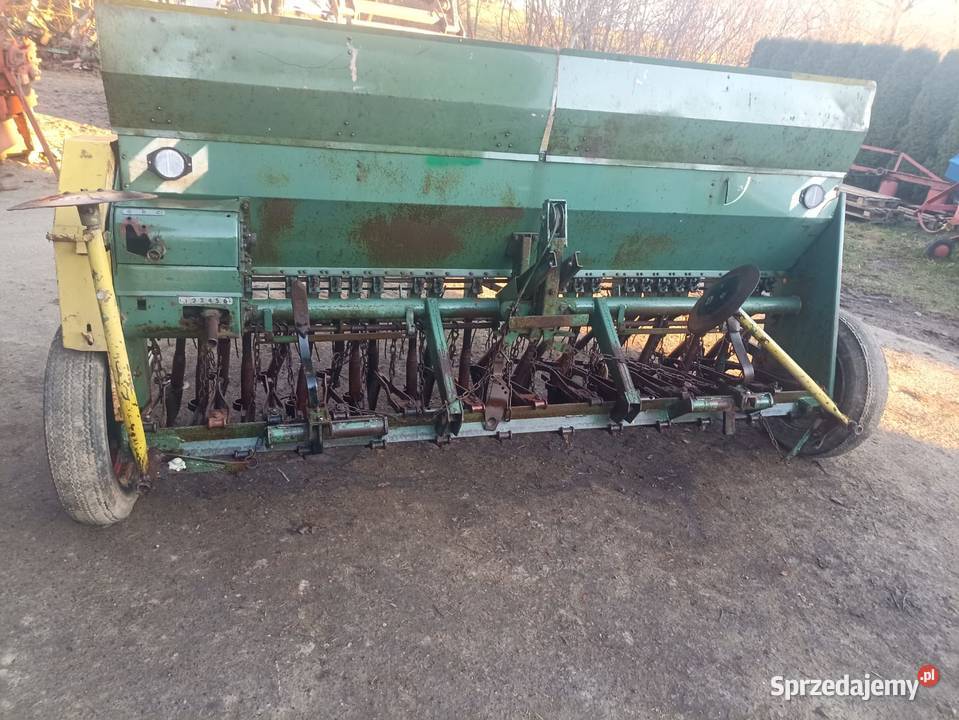 Siewnik zbożowy Poznaniak z grabkami nieuszkodzony Siewniki i sadzarki Pisarzowa