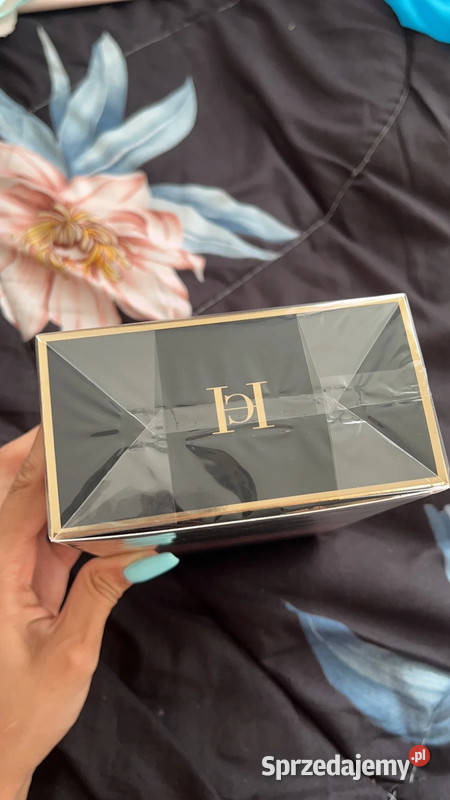 Very good girl Carolina Herrera Ursynów