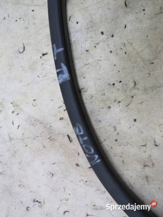 USZCZELKA DRZWI LEWY PRAWY TYŁ NOTE E12 sprzedam