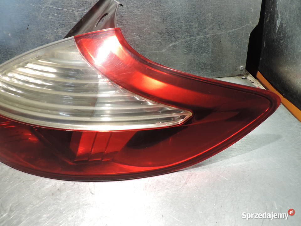 LAMPA TYLNA PRAWA RENAULT MEGANE III HB Nowy Sącz