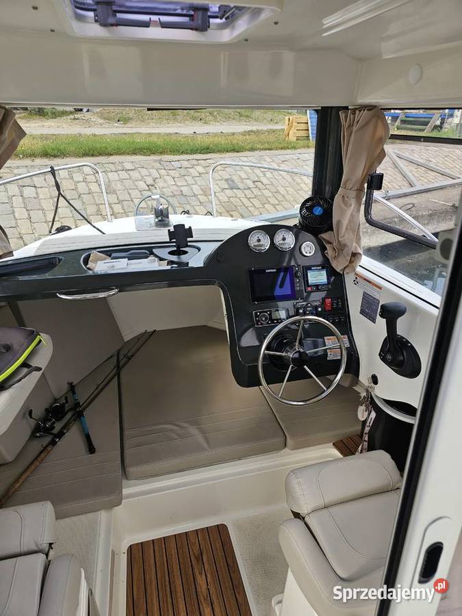Quicksilver pilothouse 555 Jankowo Gdańskie