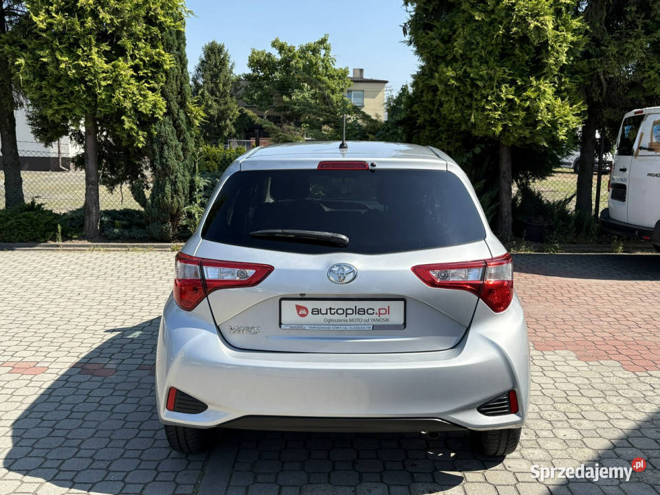Toyota Yaris 20182019 Premium Salon PolskaKamera Rok produkcji 2018 śląskie Tarnowskie Góry
