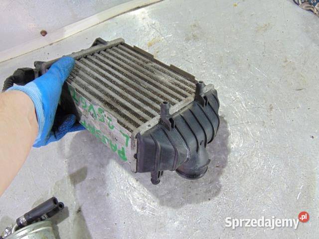 CHŁODNICA INTERCOOLER LEWA VW PASSAT B5 25 TDI osobowe Chłodnice powietrza (intercoolery) sprzedam
