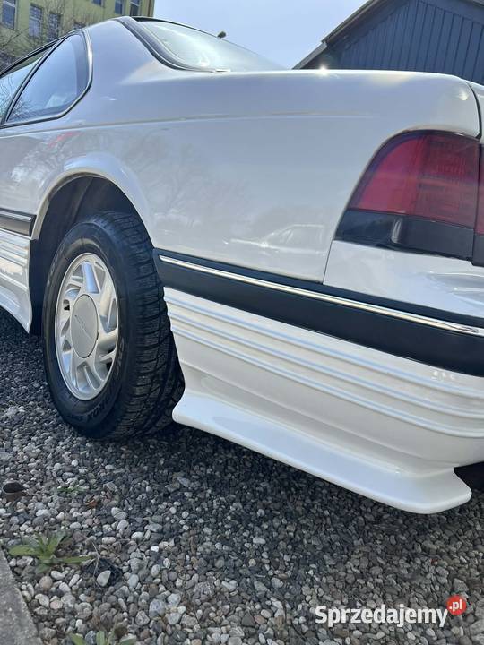 Ford thanderbird Rok produkcji 1989 Motoryzacja Marki