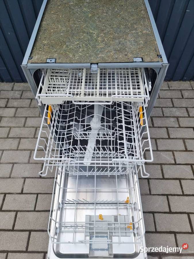 Zmywarka do zabudowy z widocznym panelem inox do zabudowy Wrocław
