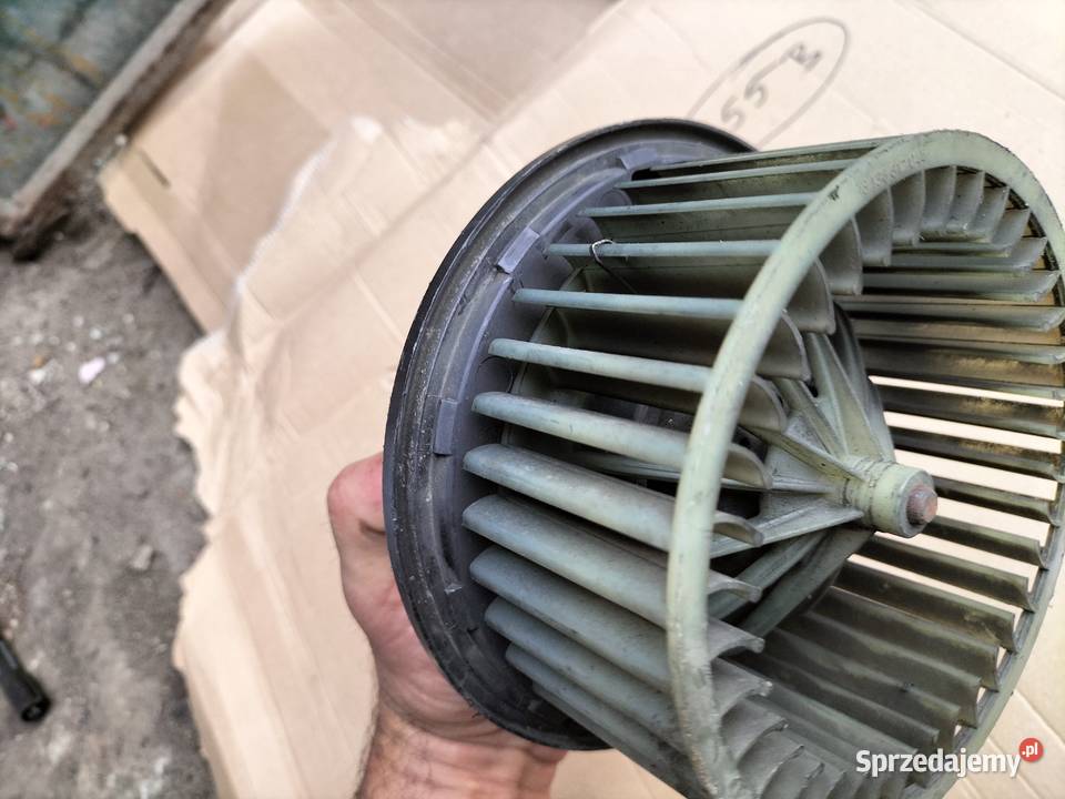 AUDI A4B5 A4 B5 3137020009 893819021 DMUCHAWA Kamień-Kolonia