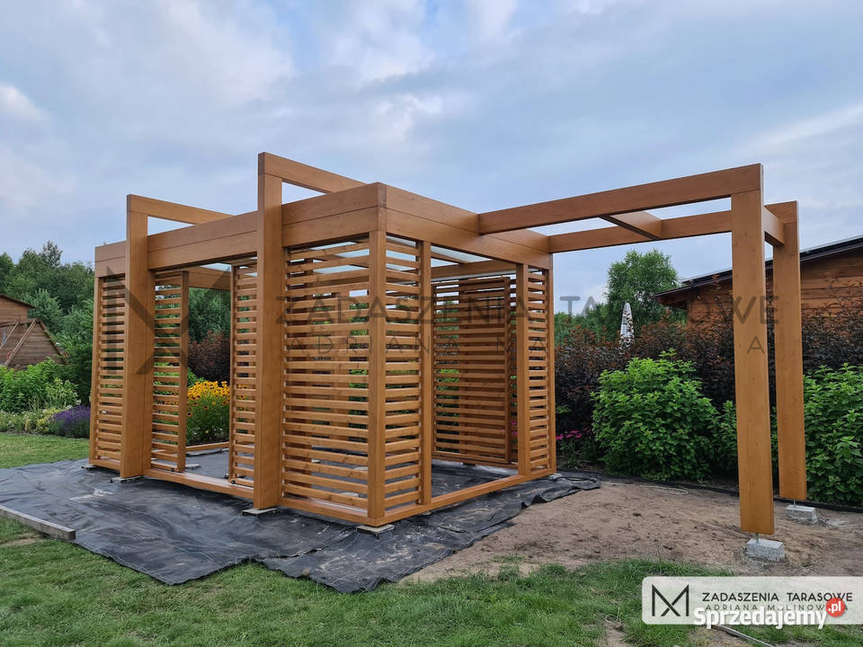 Nowoczesna altana Iwiny