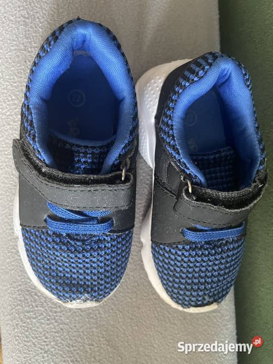 Adidasy dziecięce Obuwie sprzedam
