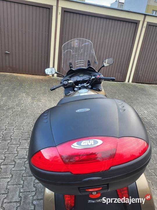 Sprzedam NTV 700 z ABS bez wkladu motocyklisty metalic łódzkie Wieluń