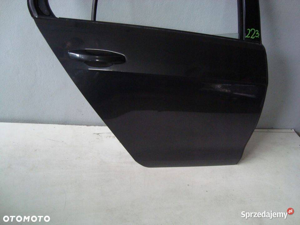 DRZWI PRAWY TYŁ TYLNE VW GOLF VII 2015 HB Boczne (drzwi) Włoszczowa