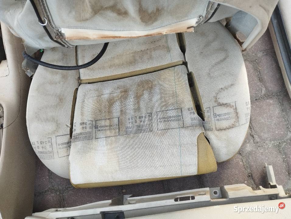 Toyota Avensis T25 wnętrze kanapa Fotele i kanapy Parczew