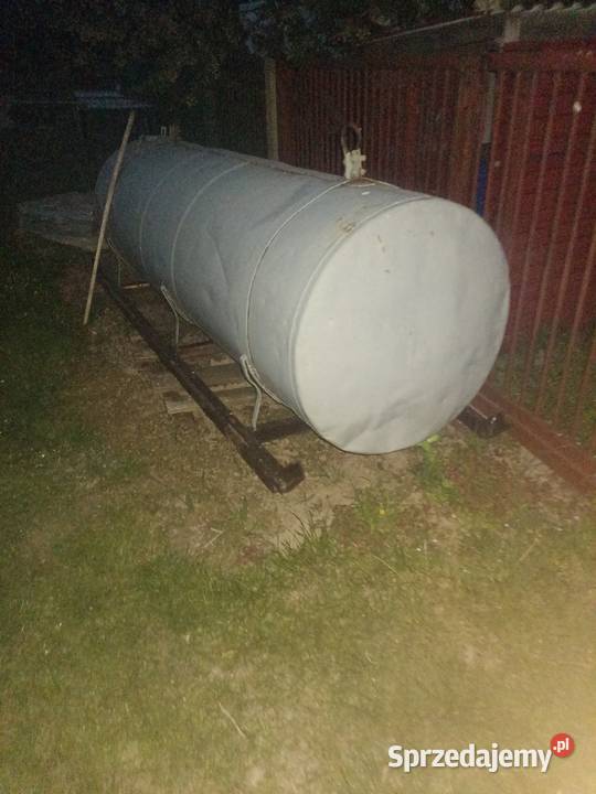 Beczka metalowa 2000l Kraśnik sprzedam