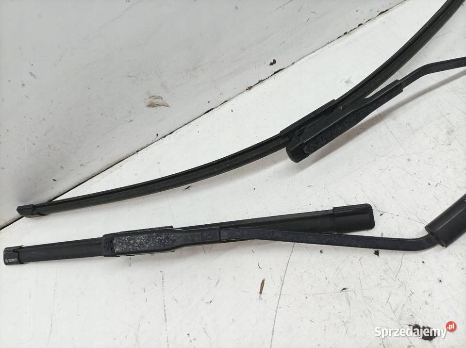 RAMIONA WYCIERACZEK PRZÓD EU Ford Transit świętokrzyskie