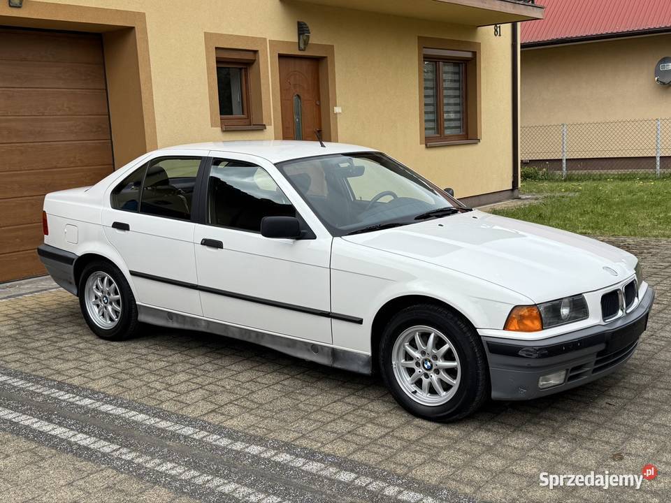 Bmw 320i brak rdzy cała w oryginale rarytas Sedan / Limuzyna Ostrowiec Świętokrzyski