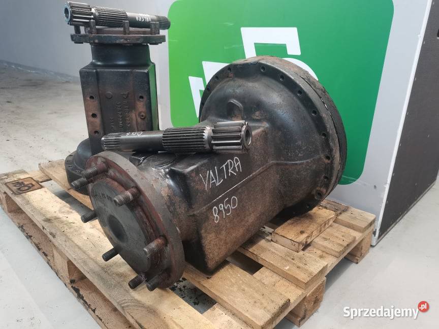Valtra 8550 Obudowa piasty tylnej 33679900 Wilkowo sprzedam