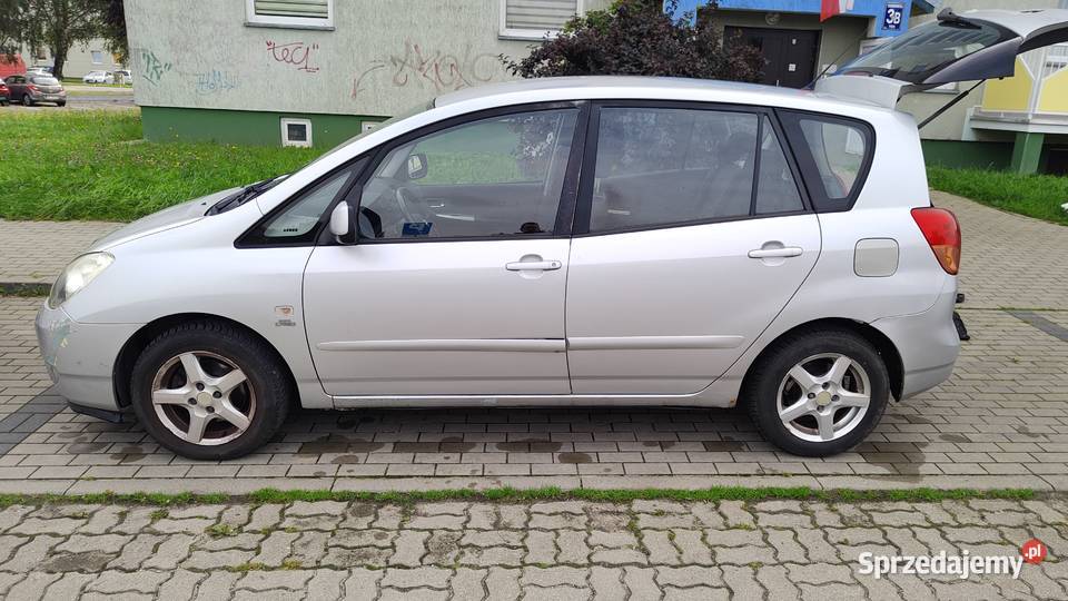 sprzedam Toyota Corolla Verso 89KM Kołobrzeg