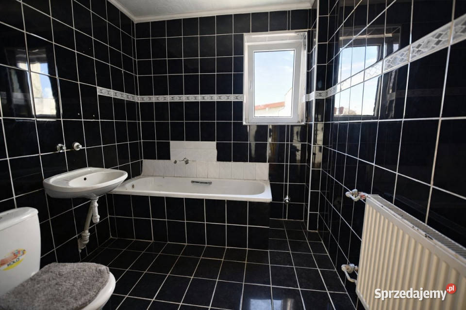 sprzedaży domu wolnostojącego 220m Trawniki wolnostojący