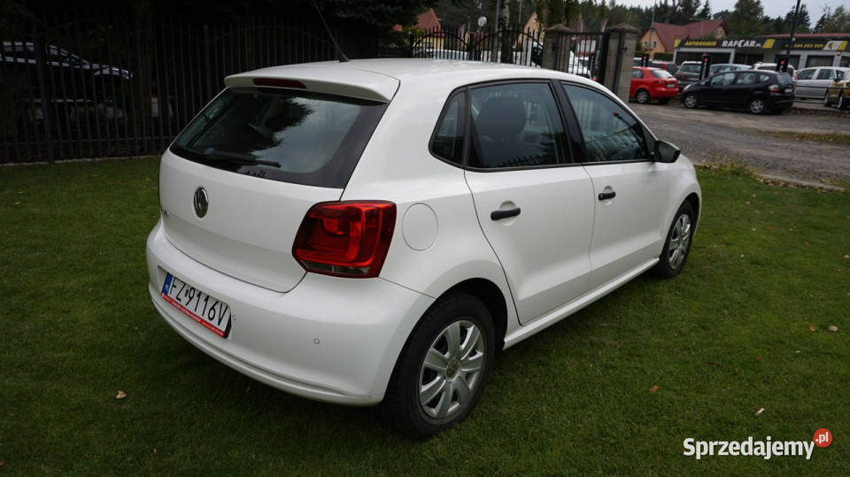 Volkswagen Polo zarejestrowany ubezpieczony 4/5