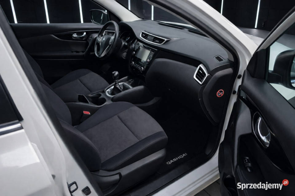 Nissan Qashqai kamera cofanianawigacjapanorama centralny zamek małopolskie Żabno