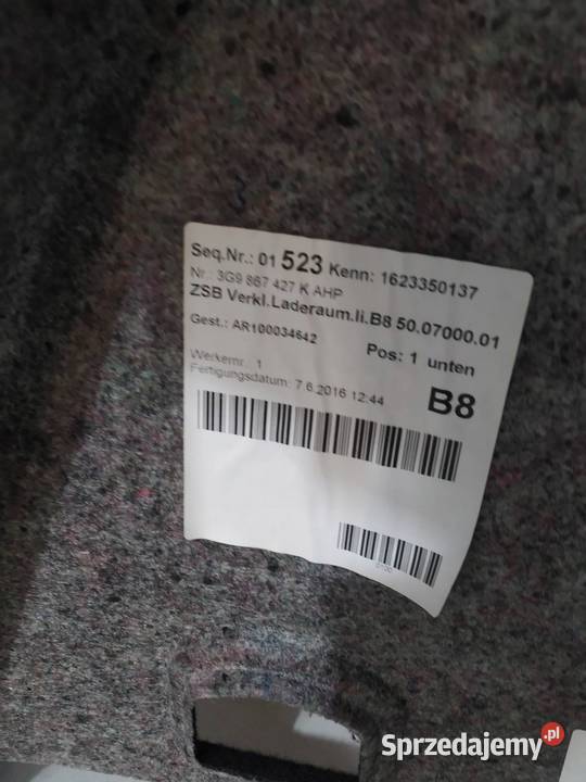 TAPICERKA BOCZEK BAGAŻNIKA LEWY PRAWY TYŁ KPL Rok produkcji 2016 świętokrzyskie