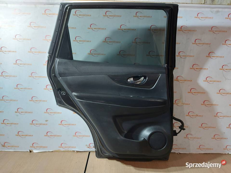 NISSAN XTRAIL III T32 17r drzwi lewe tył 30 osobowe świętokrzyskie Kielce