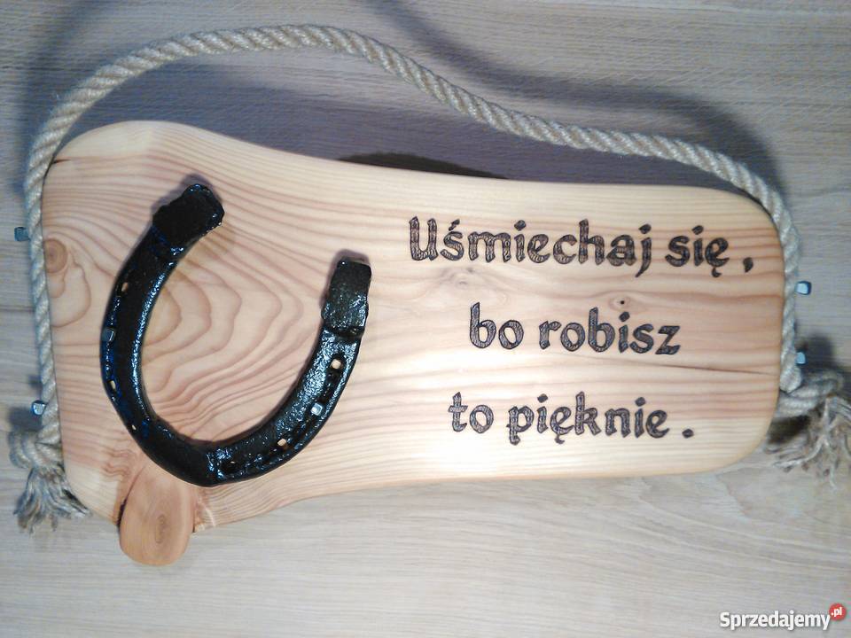 Pirografia ręczne wypalane napisy na deskach
