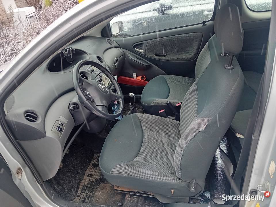 Toyota yaris 1 lifcie 2005r uszkodzona mazowieckie Legionowo