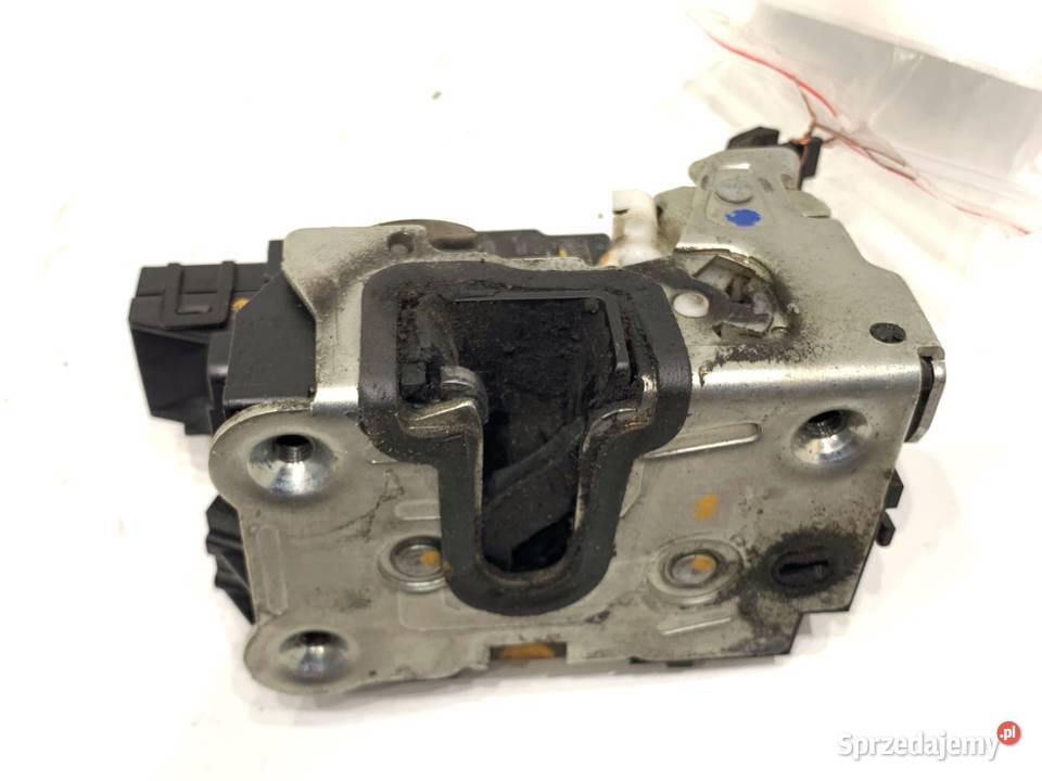 ZAMEK DRZWI PRAWY PRZÓD DACIA LODGY Kombi podkarpackie