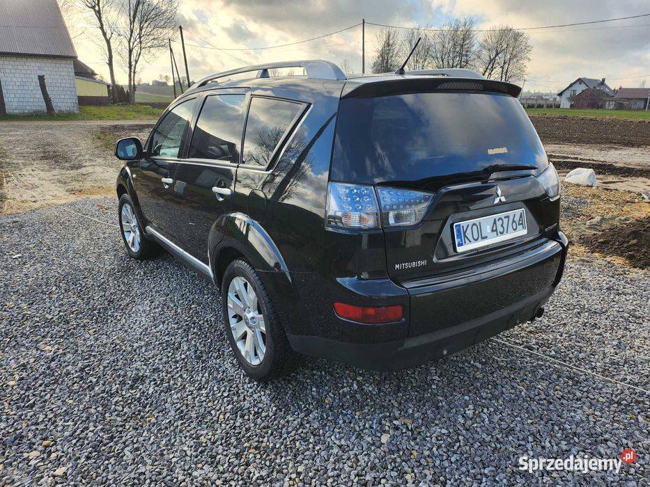 Outlander 2 4x4 7osób bez rdzy navigacja subofer elektryczne szyby Wolbrom
