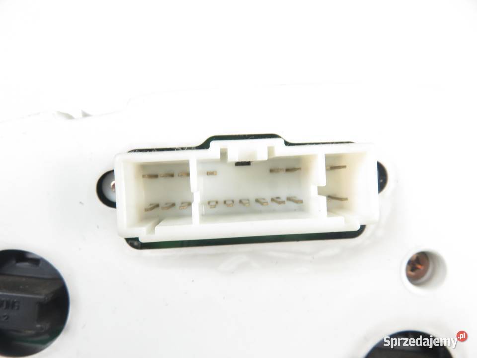 LICZNIK HYUNDAI GETZ TB 13 12V 940031C090 osobowe